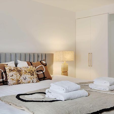 Elegant Apartment - 2Bd-6P - Avenue Montaigne Paris Bagian luar foto