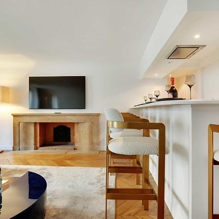 Elegant Apartment - 2Bd-6P - Avenue Montaigne Paris Bagian luar foto
