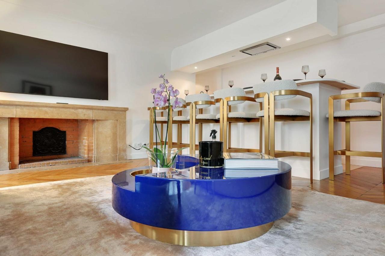 Elegant Apartment - 2Bd-6P - Avenue Montaigne Paris Bagian luar foto