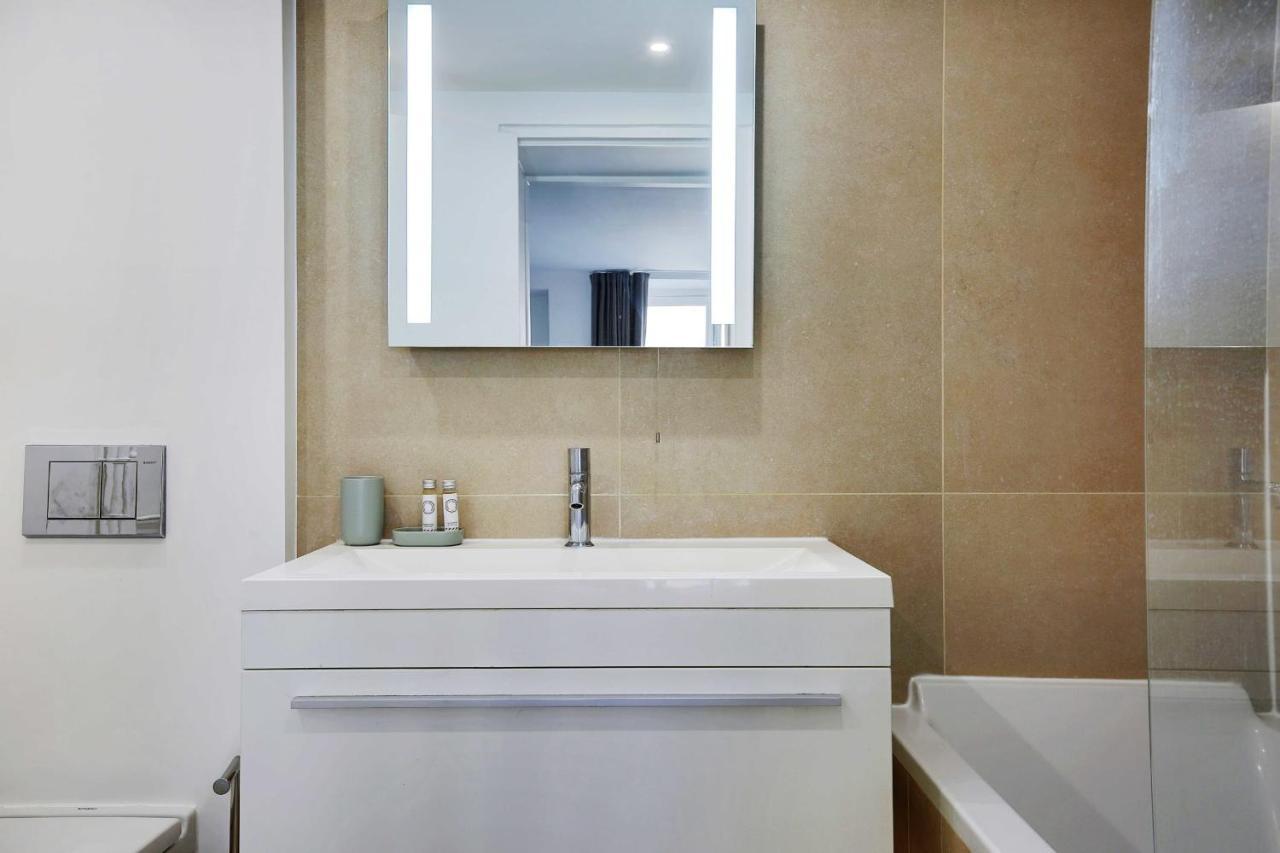 Elegant Apartment - 2Bd-6P - Avenue Montaigne Paris Bagian luar foto