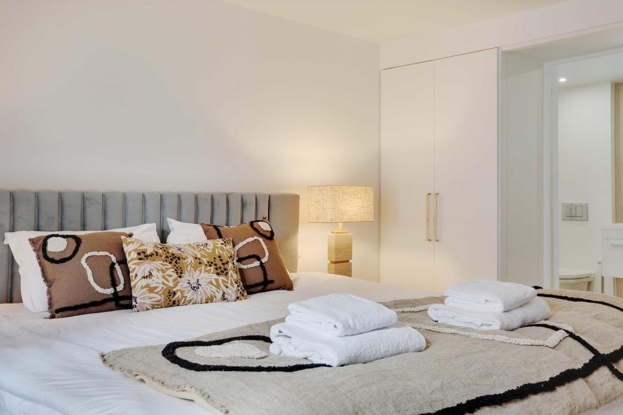 Elegant Apartment - 2Bd-6P - Avenue Montaigne Paris Bagian luar foto