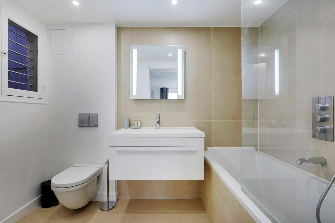 Elegant Apartment - 2Bd-6P - Avenue Montaigne Paris Bagian luar foto