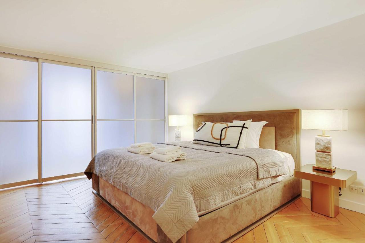 Elegant Apartment - 2Bd-6P - Avenue Montaigne Paris Bagian luar foto