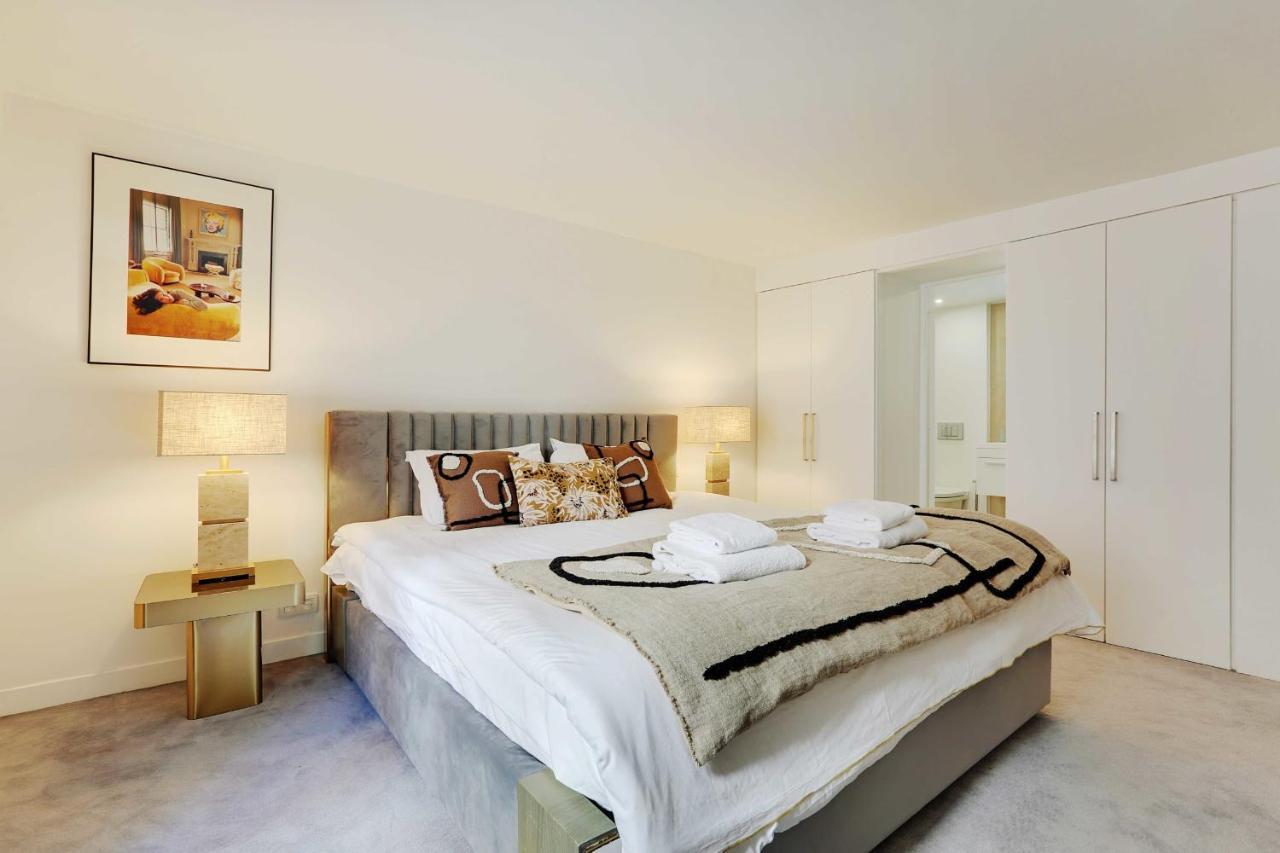 Elegant Apartment - 2Bd-6P - Avenue Montaigne Paris Bagian luar foto