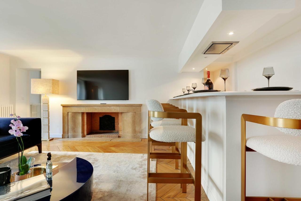 Elegant Apartment - 2Bd-6P - Avenue Montaigne Paris Bagian luar foto